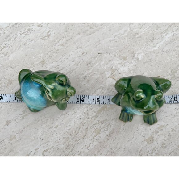 Vintage Ceramic Green Frog Figurines Set Of 2 Hand-Painted Glossy Finish - Picture 12 of 12